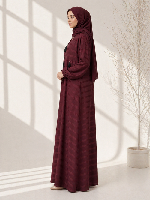 Elegant Zoom Tussle Abaya